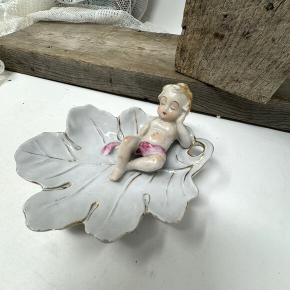 Vintage Trinket/Candy Dish Sleeping Cherub Gold Trim - Picture 4 of 5